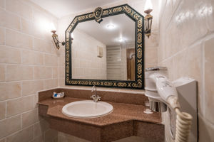 Sunny Days El Palacio