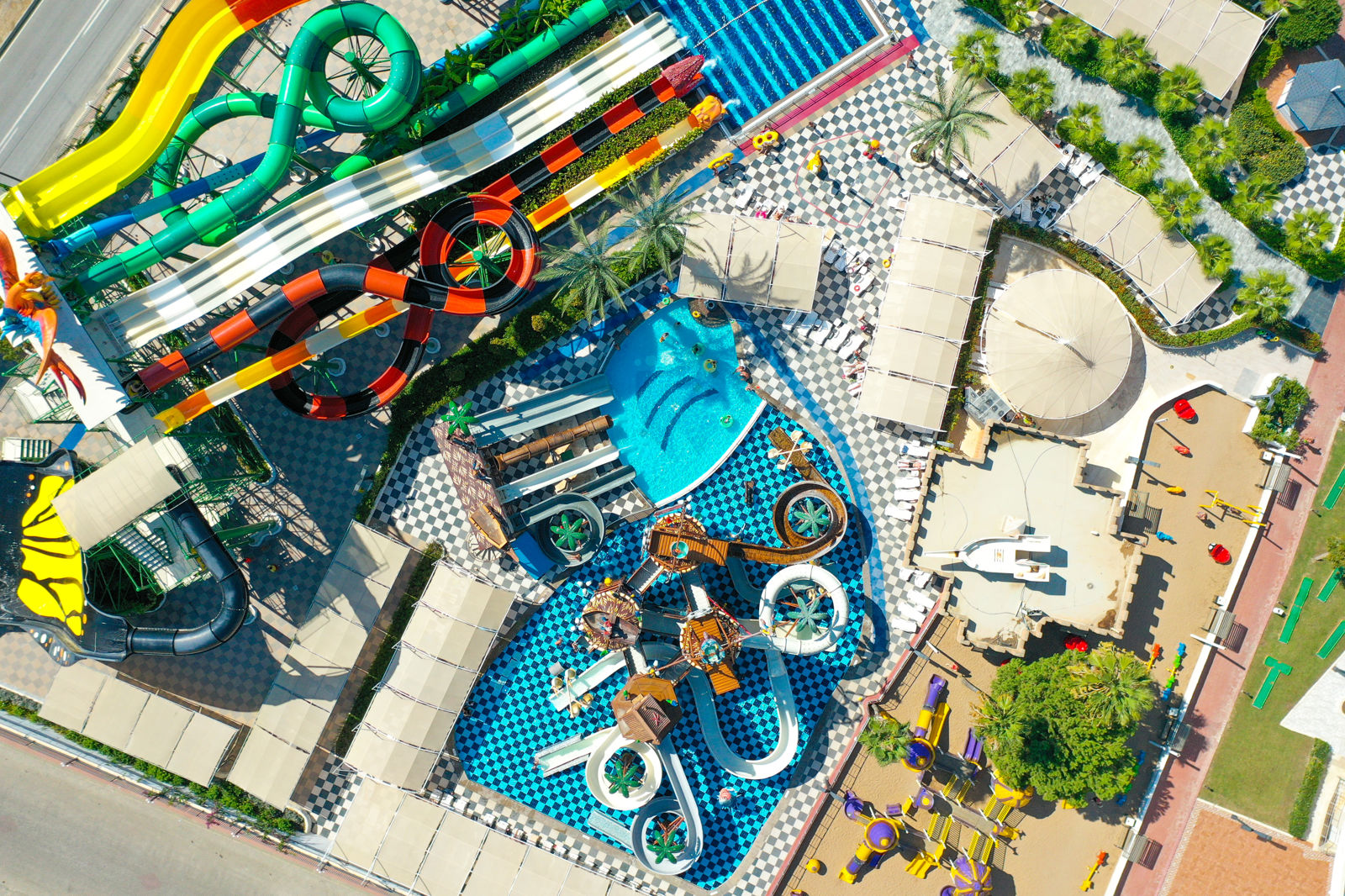 Crystal Admiral Resort slide 4