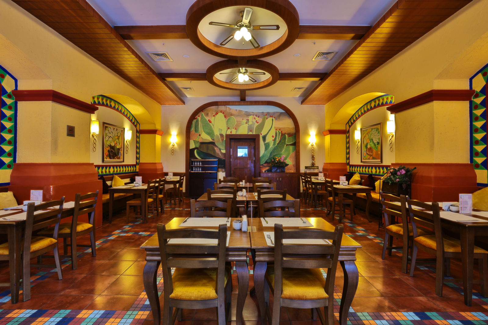 Crystal Deluxe Resort slide 5