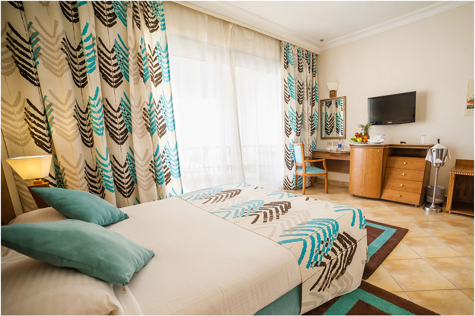 Seagull Resort slide 2