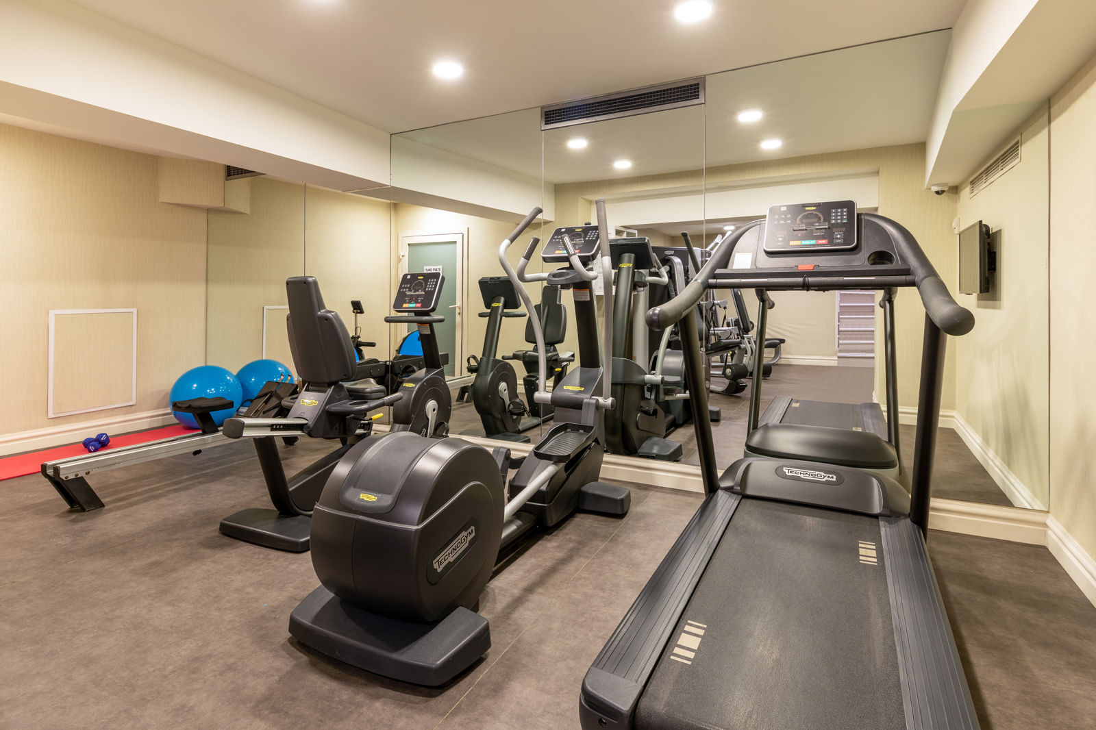 Romance Istanbul Hotel slide 5