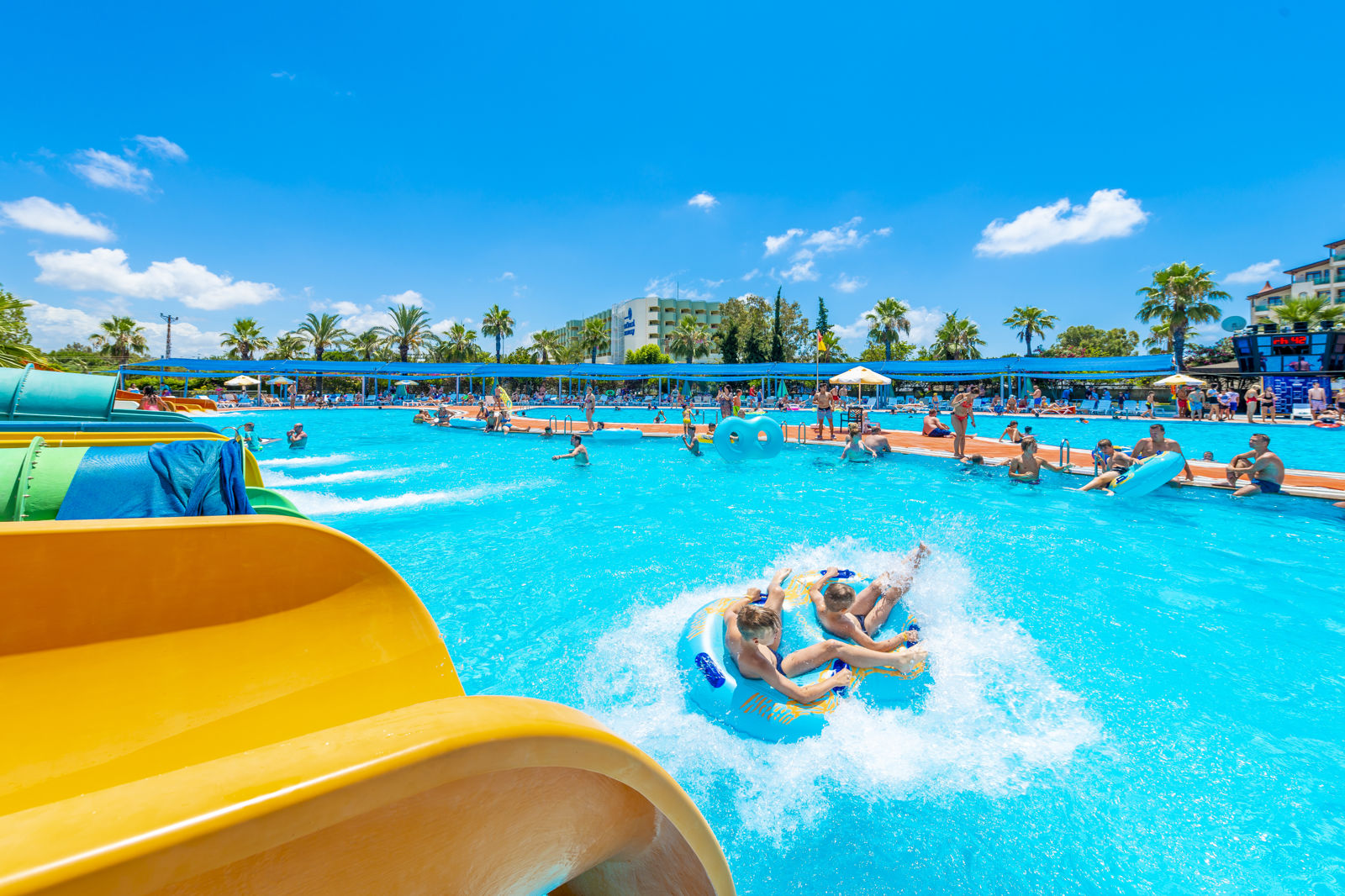 Vonresort Golden Beach slide 5