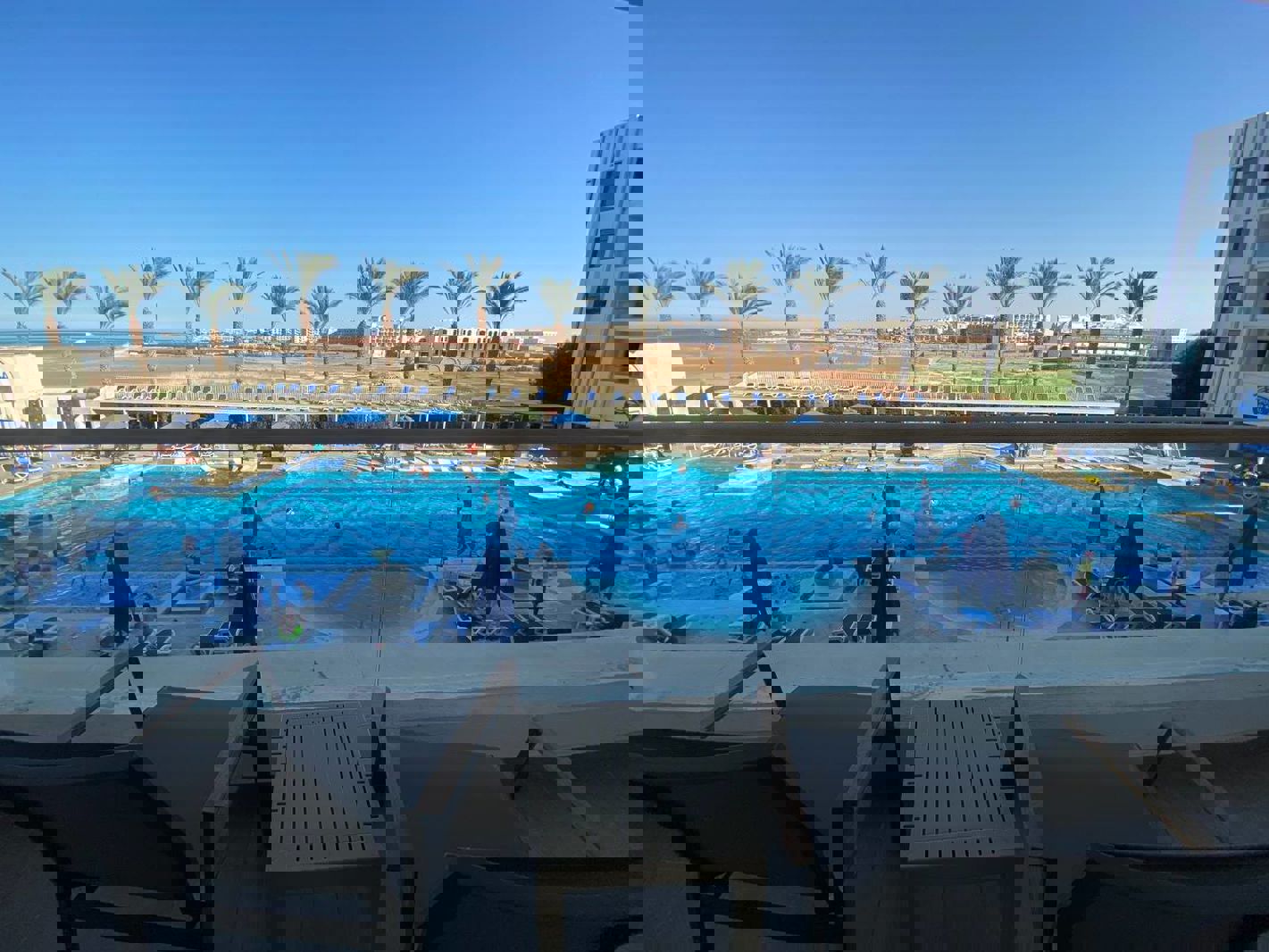 Bellagio Beach Resort & Spa slide 4