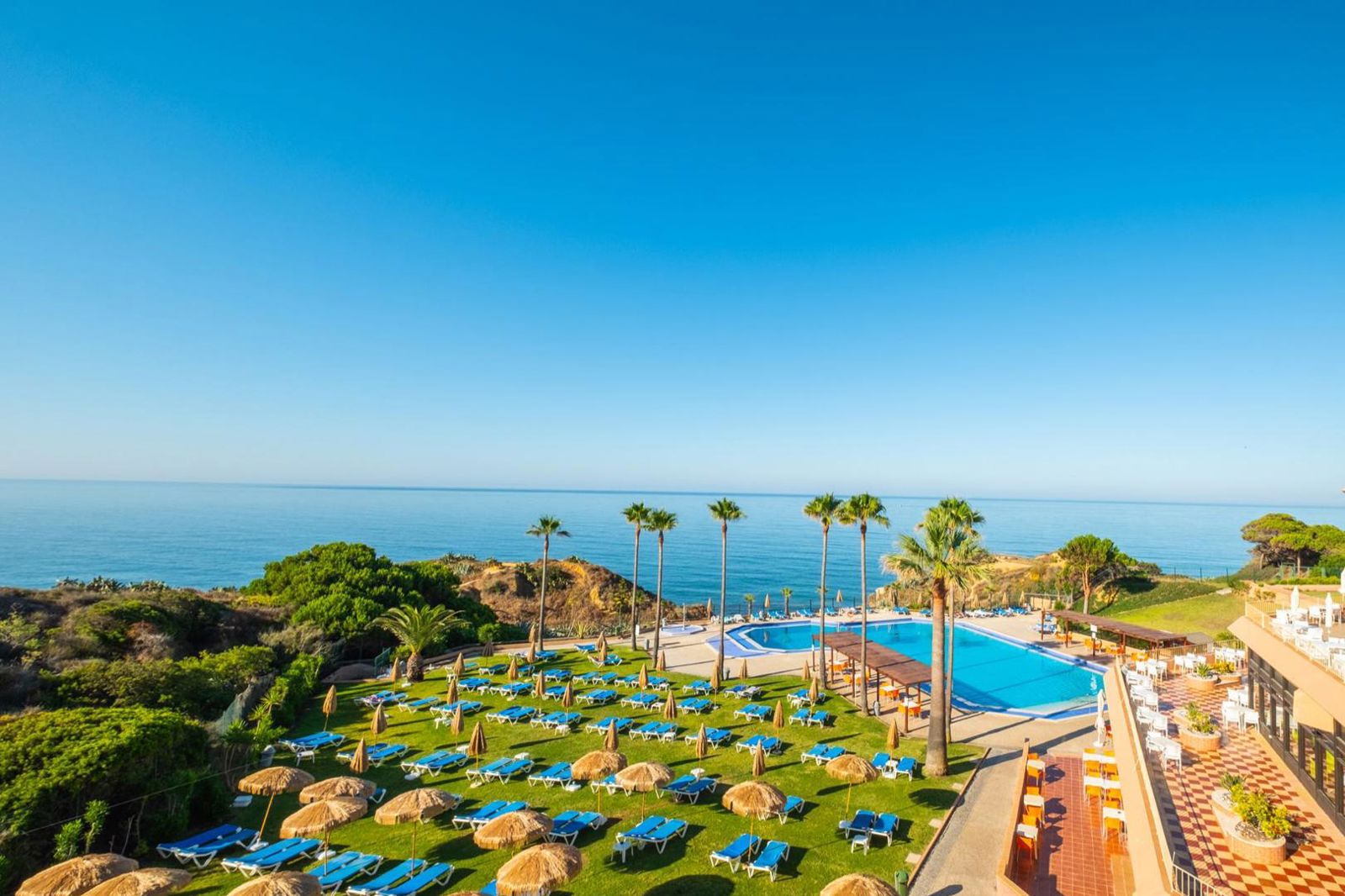 Auramar Beach Resort slide 1