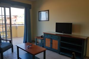 Woonvoorbeeld 2-kamerappartement (zwembadzicht)