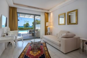 Woonvoorbeeld suite met prive zwembad