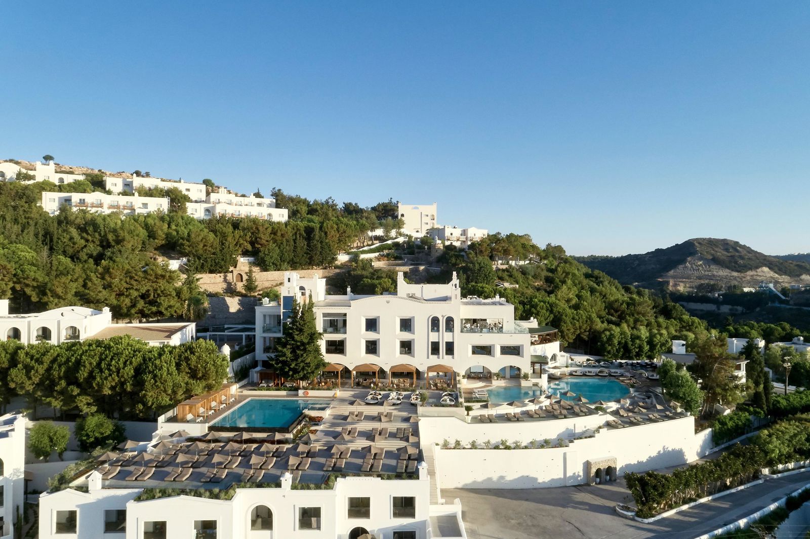 Esperos Village Blue slide 1