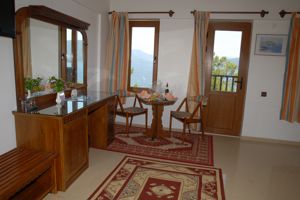 Woonvoorbeeld standaardkamer met zijzeezicht