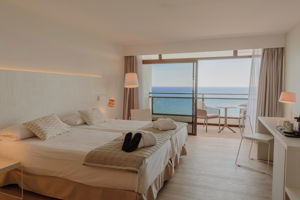 Don Gregory by Dunas