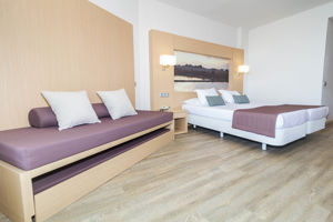 Eix Lagotel Holiday Resort