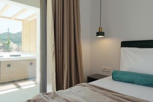 Woonvoorbeeld junior suite met hot tub