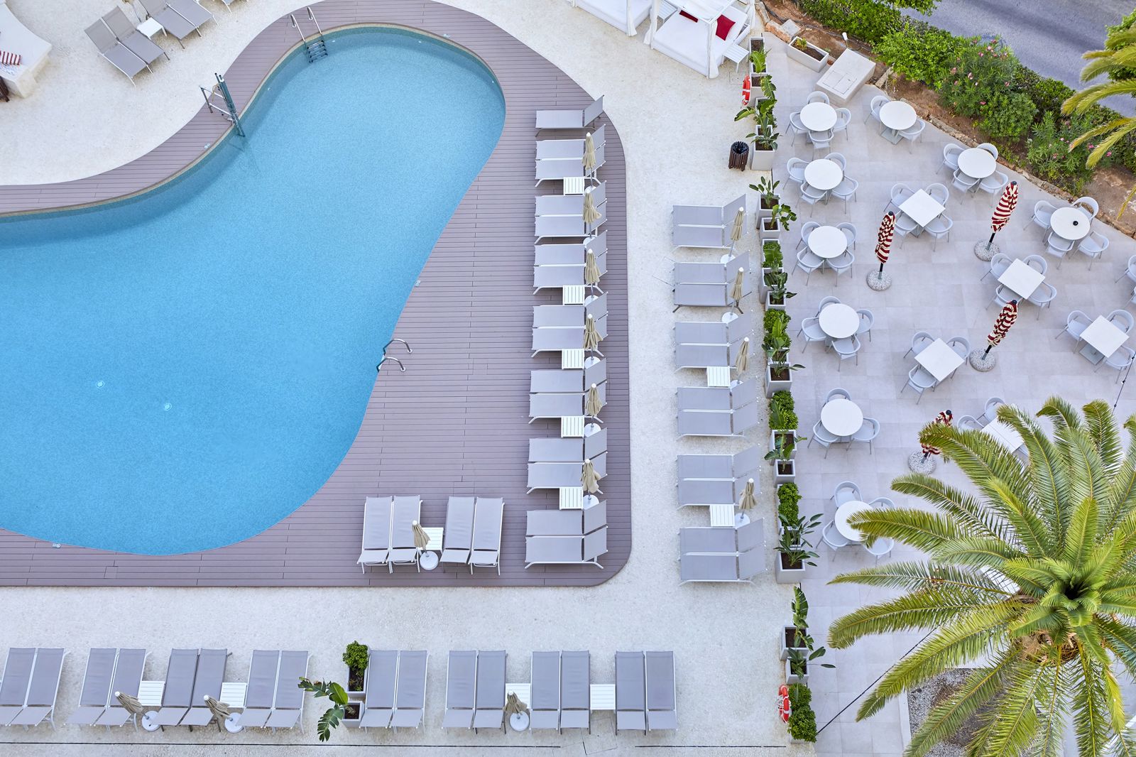 Fergus Style Tobago slide 2