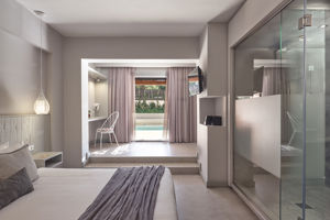 Woonvoorbeeld junior suite swim up