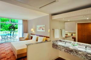 Alva Donna World Palace