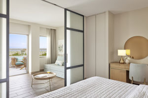 Woonvoorbeeld superior familiekamer met eigen tuin en tuin/zeezicht