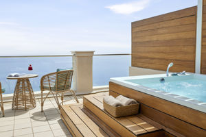 Woonvoorbeeld junior suite met bubbelbad