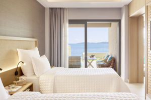 Woonvoorbeeld 3-kamerbungalow suite met eigen tuin en zeezicht