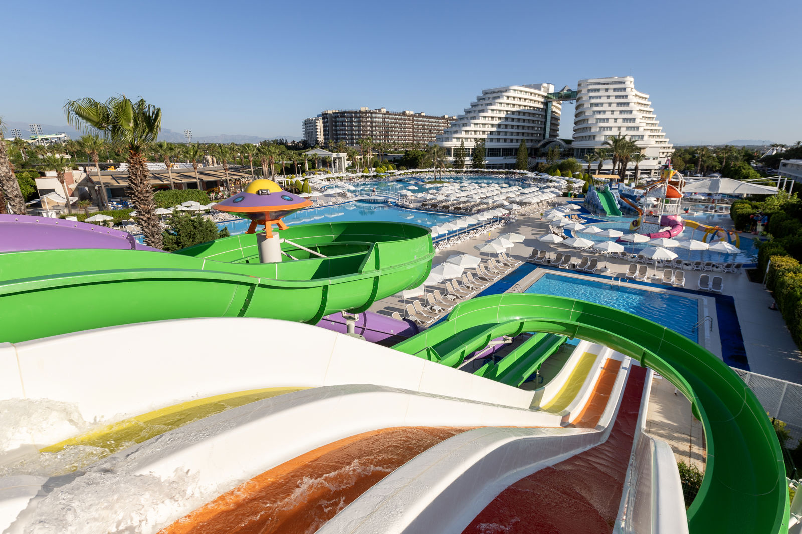 Miracle Resort slide 3