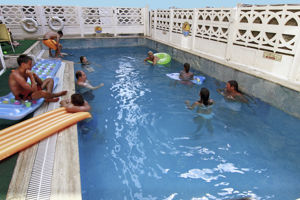 Kleopatra Develi & Bebek & Bavyera