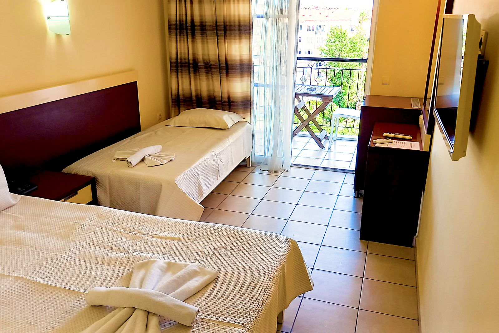 Kleopatra Hotel slide 3