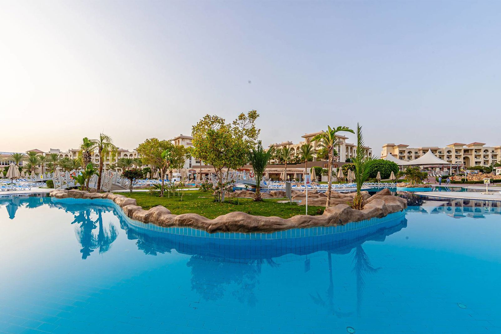 Serenity Alma Resort slide 2