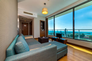 Commodore Elite Suites & Spa