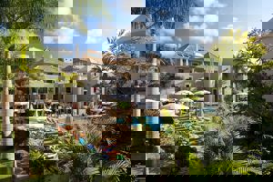 Marylanza Suites & Spa