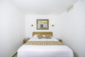 Woonvoorbeeld standaardkamer mega (stadszicht of zeezicht)