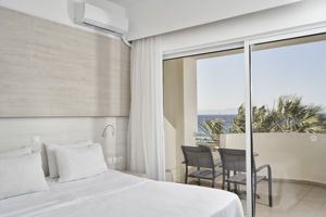 Woonvoorbeeld superior familiekamer zeezicht