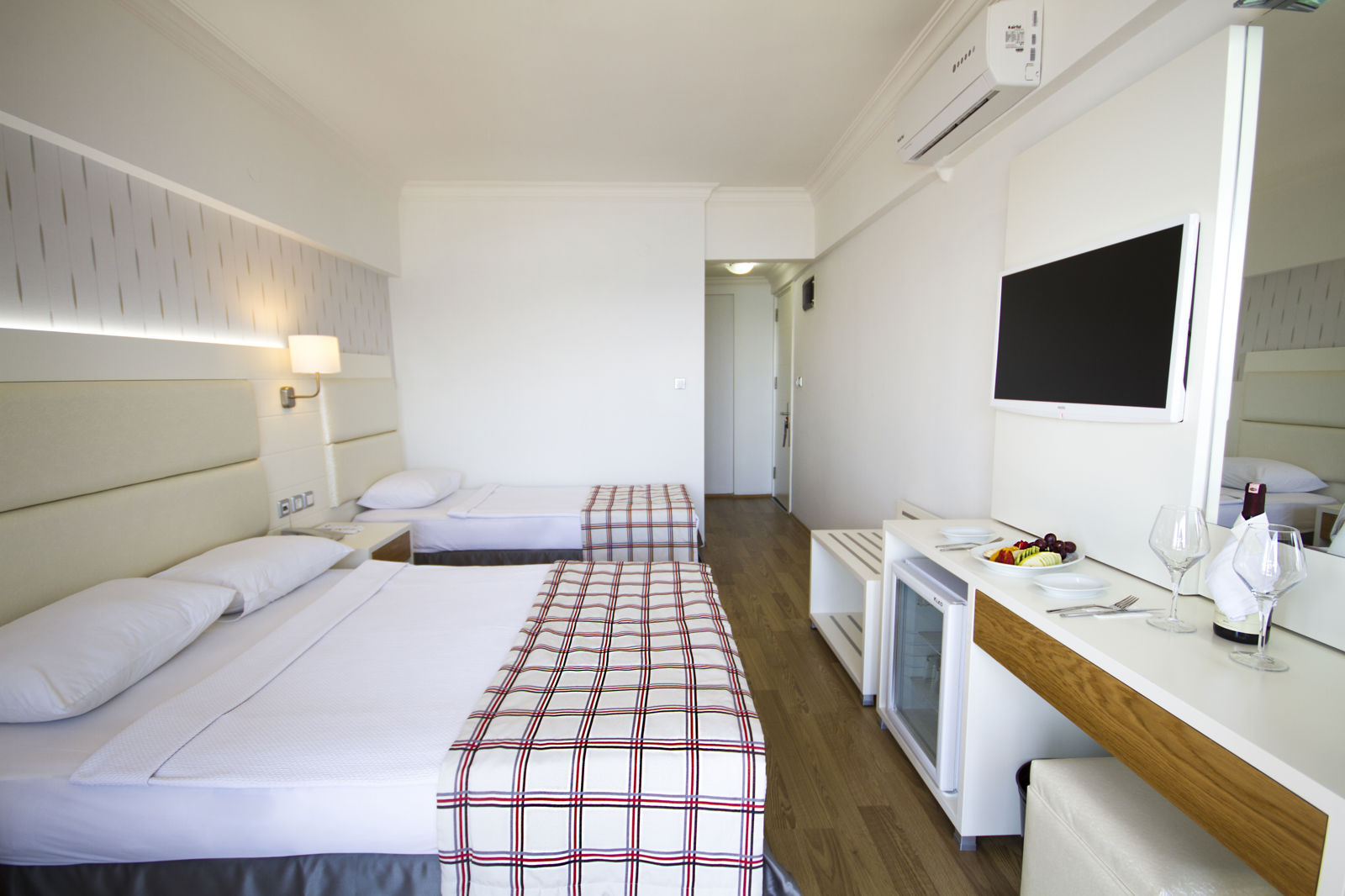 Yunus By Faros slide 4