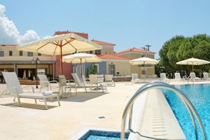 Theofilos Superior Hotel