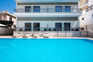 Angela Hotel Downtown Rooms