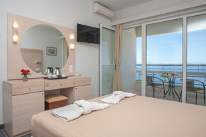 Golden Alexandros Hotel