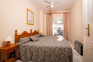 Las Rosas de Capistrano