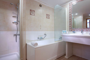 Knossos Royal Aldemar