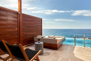 Woonvoorbeeld superiorkamer swimup met zeezicht