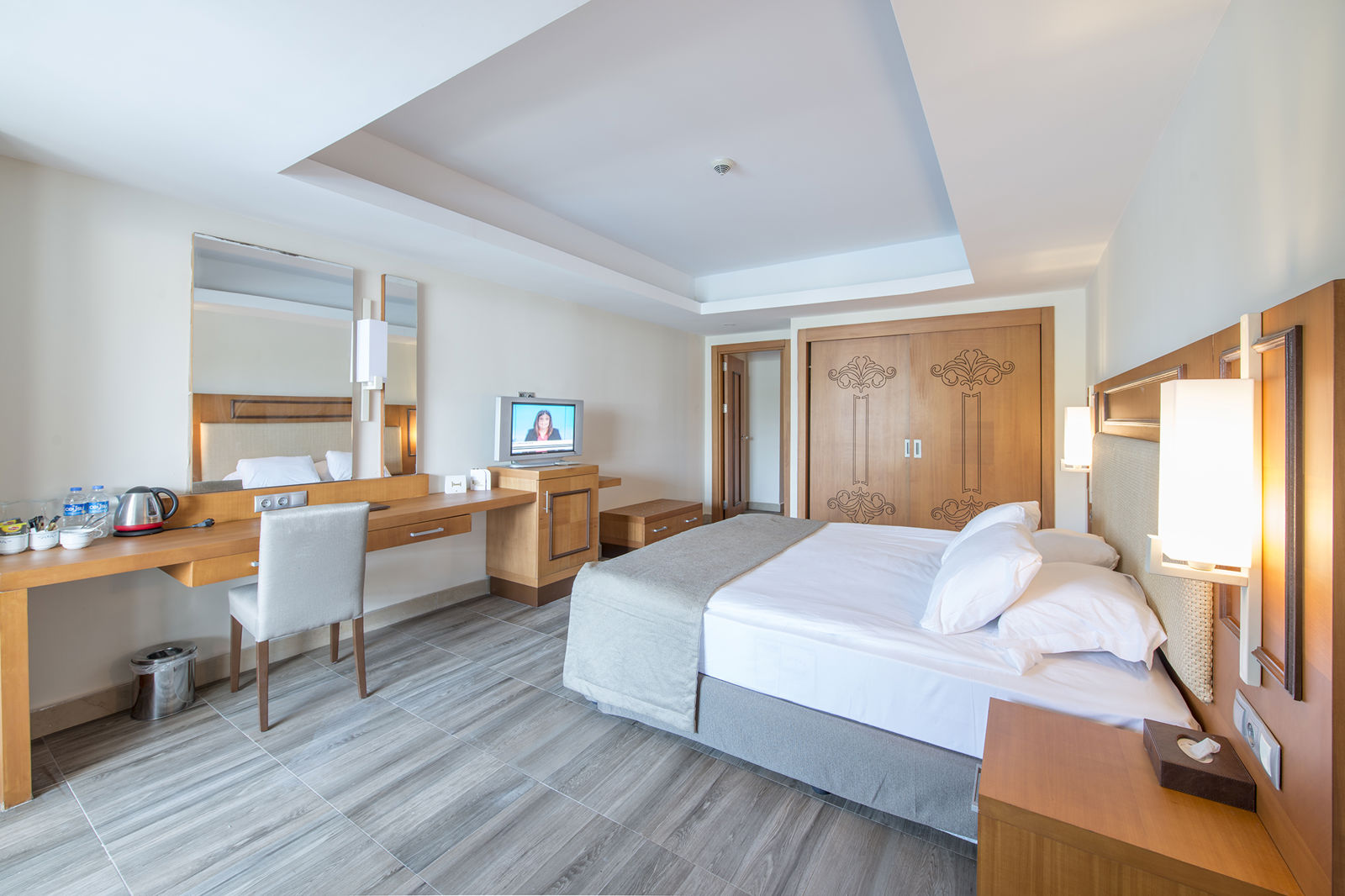 Crystal Prestige Elite slide 5