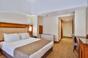 Crystal Prestige Pearl Collection