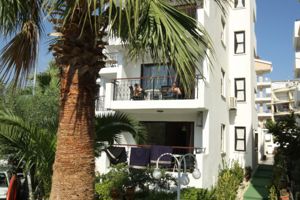Tuntas Suites Altinkum