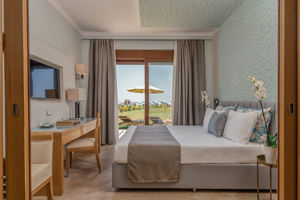 Woonvoorbeeld familiekamer zeezicht