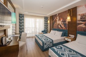 Dream World Resort & Spa