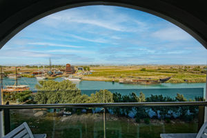 Diamond Premium Hotel