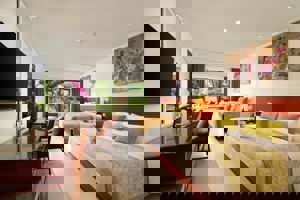 Woonvoorbeeld familiekamer tuinzicht