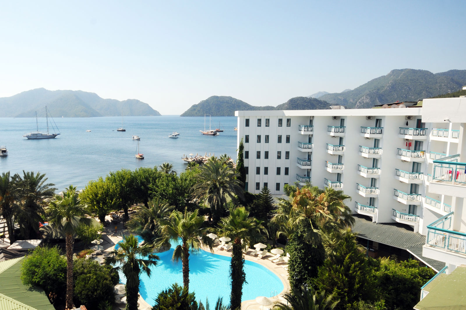 Tropical Beach slide 4