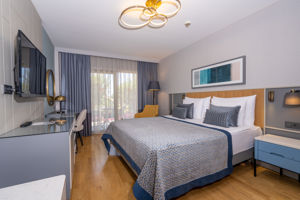 Arum Barut Collection