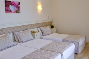 Hawaii Hotel By Yunus