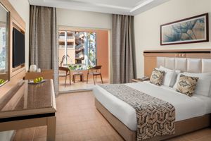 Woonvoorbeeld Standaardkamer zwembadzicht