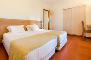 Woonvoorbeeld 2-kamerappartement zwembadzicht