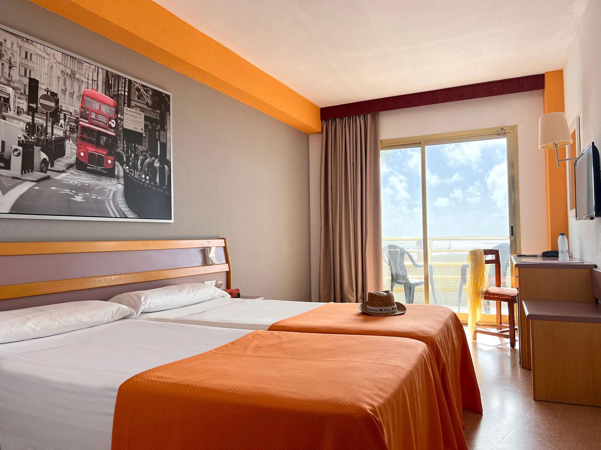 Hotel Mercury by Alegria