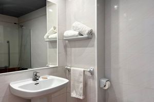 Hotel Mercury by Alegria